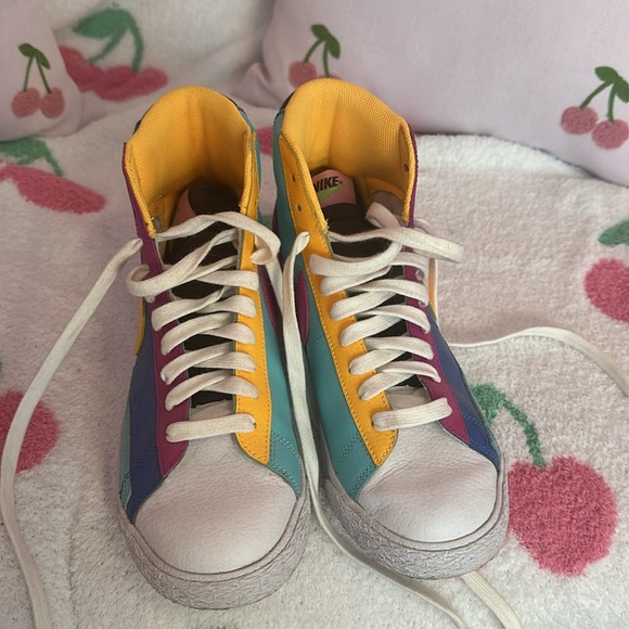 kids nike blazers - Picture 2 of 3